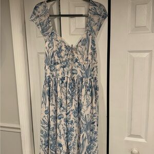 SHEIN Blue and White Maxi Sundress with Flutter Sleeves and Sweetheart Neckline